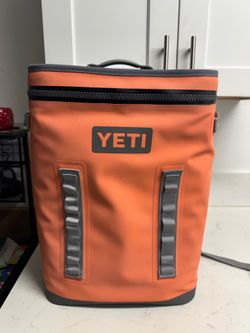 YETI Hopper Backflip 24 - Insulated Backpack Soft Cooler - CORAL
