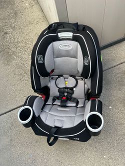 GRACO CAR SEAT (FREE)