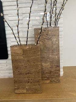 Pair of decorative vases / accent pieces