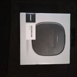 Bose SoundLink Water Proof Speaker(BRAND NEW)