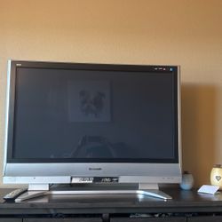 Plasma TV HD 36in Panasonic 