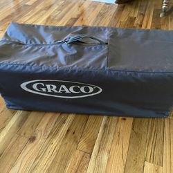 Graco Pack-n-Play 
