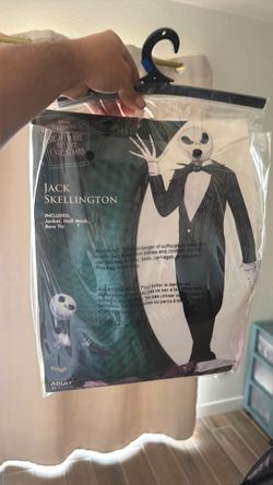Halloween costumes for men and women