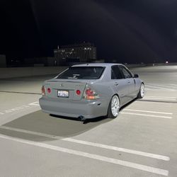 2002 Lexus IS 300