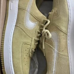 Men’s Nike Air Force Ones 