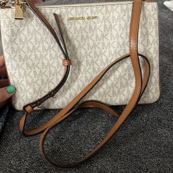 Micheal Kors 