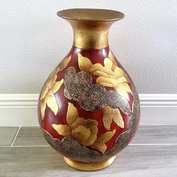 Japanese Decorative Vase 