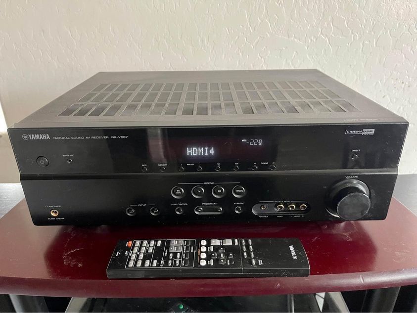 YAMAHA RXV567 Home theater receiver with 3Dready HDMI switching with