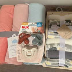 Baby Towels, Bath Cloths And Pacifiers