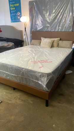 Queen bed $399