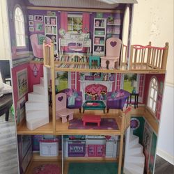 Doll House 5 Feet Tall