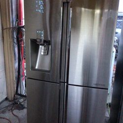 Samsung 4-Door Flex” Chef Collection Refrigerator w/ Sparkling Water Dispenser 