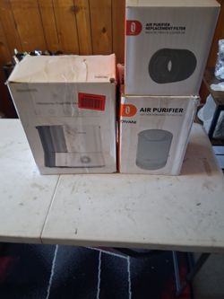 Ultrasonic cool mist humidifier and a air purifier with a replacement filter all of this is going for 25 bucks or individually for 15