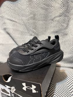 Under Armour Kids Sneakers Size 7K All Black