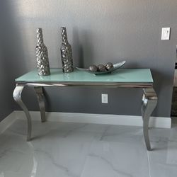 Set Of 3 Tables 