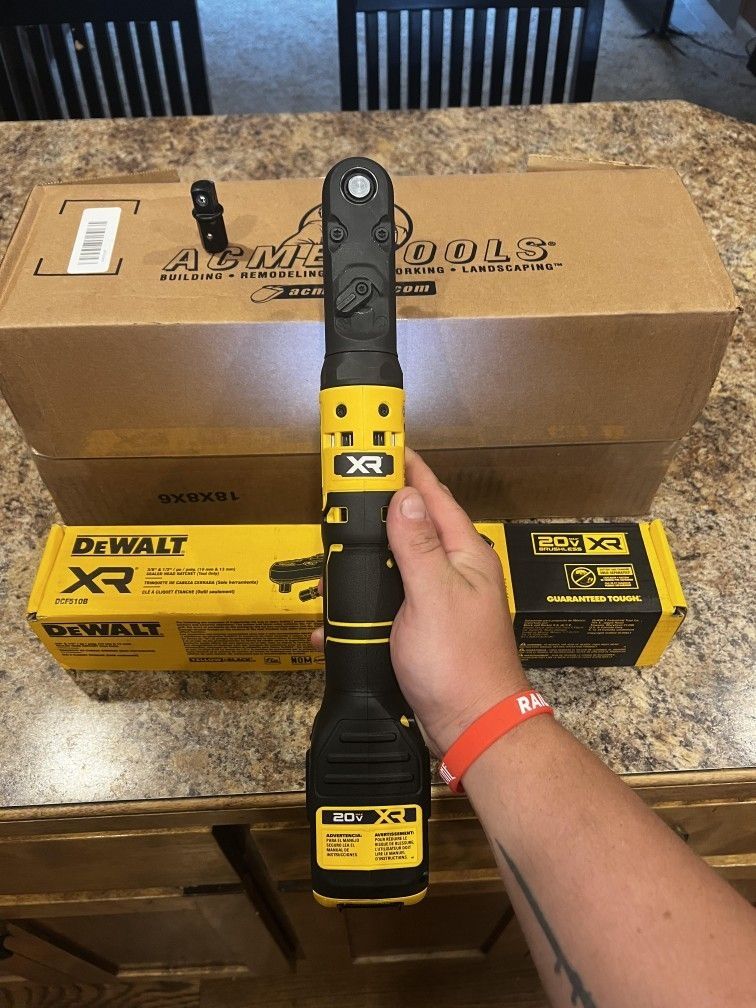 DEWALT ATOMIC COMPACT SERIES™ 20V MAX* Brushless 3/8 in. Ratchet (Tool Only) BRAND NEW IN BOX