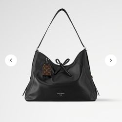 CarryAll Vibe MM Louis Vuitton