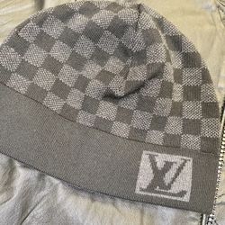 Authentic Louis Vuitton Beanie Hat And Inventeur Belt 