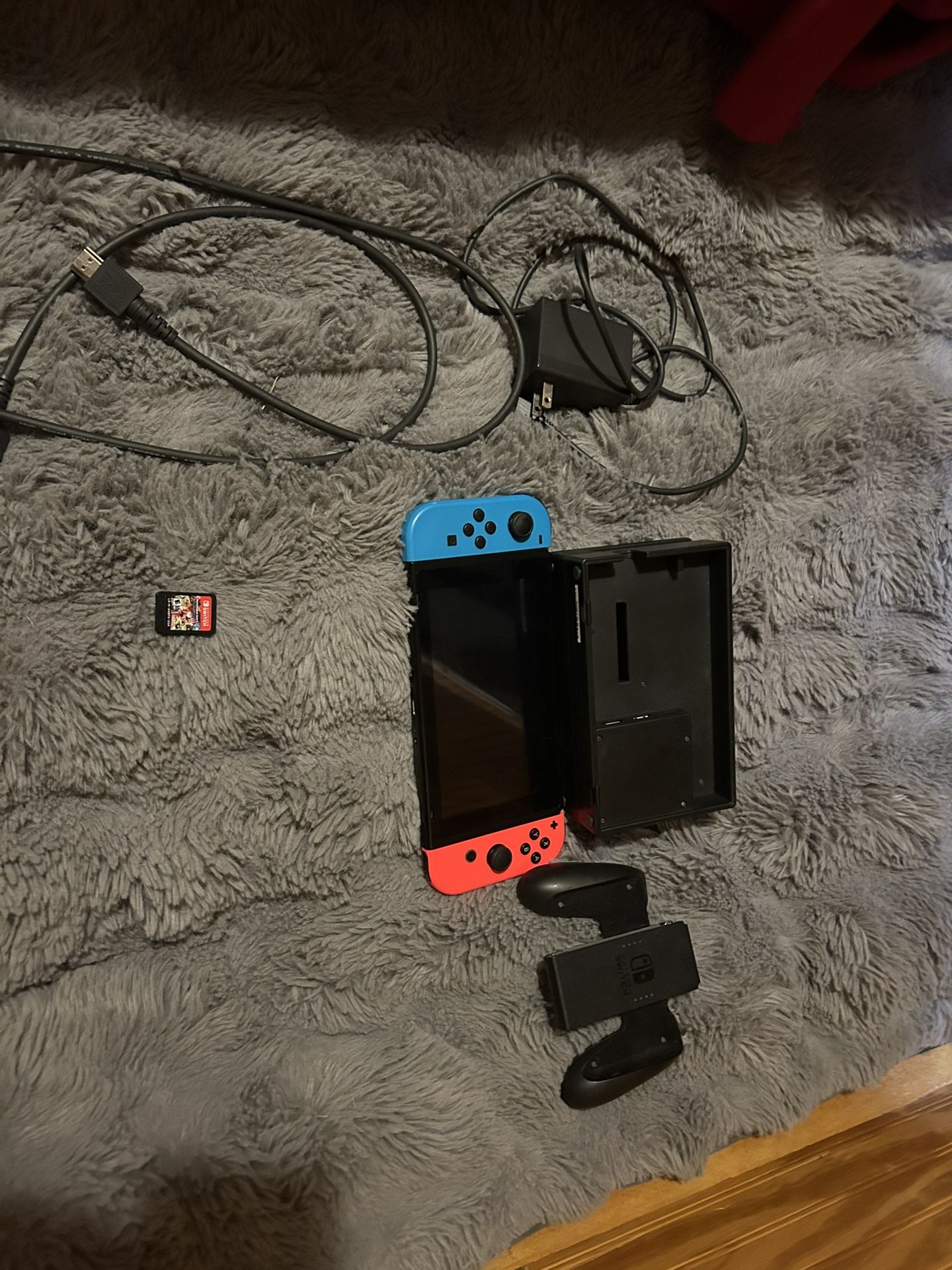 Nintendo Switch OLED : Comes With Mario Kart Deluxe 8