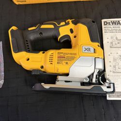 Sierra Caladora Inalámbrica DEWALT 20V MAX XR