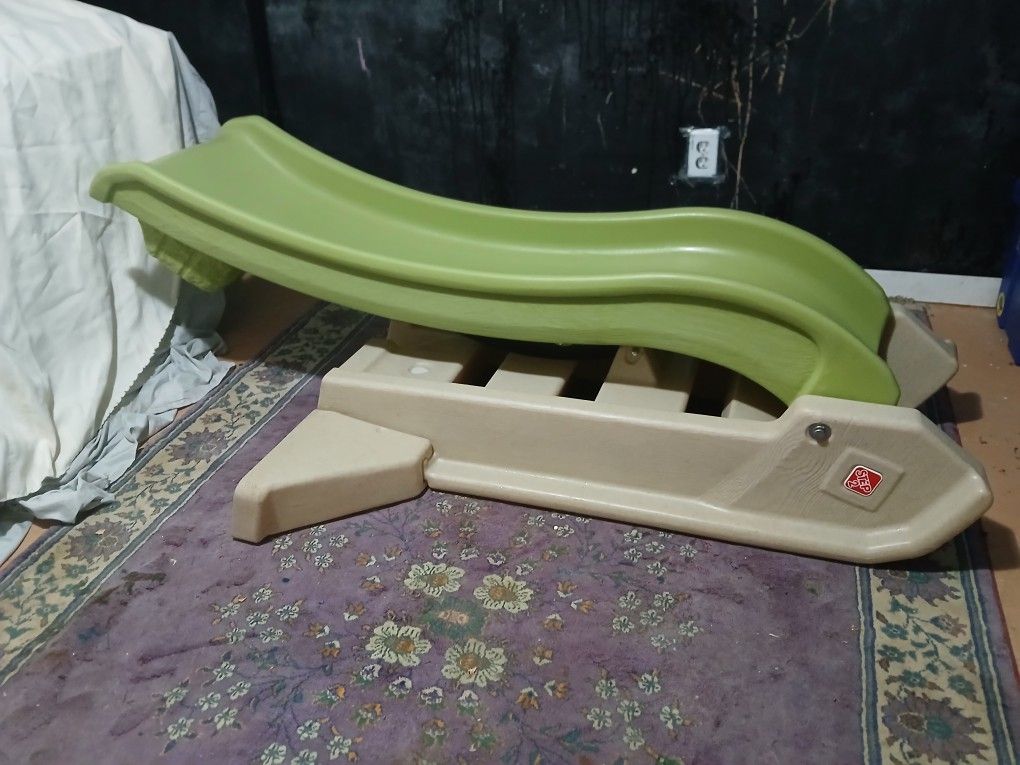 INDOOR/OUTDOOR Childs Slide