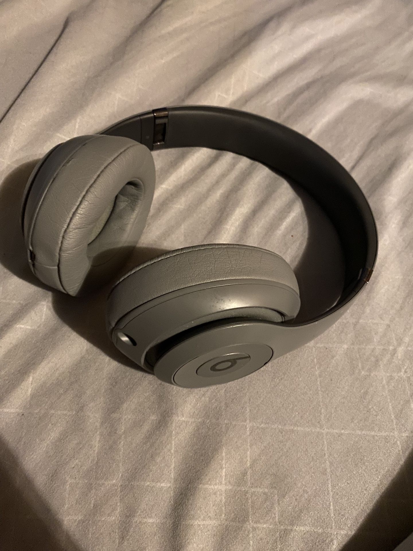 Studio 3 Beats By Dre (look At Description)