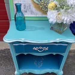 Pretty Side Table Teal Silver