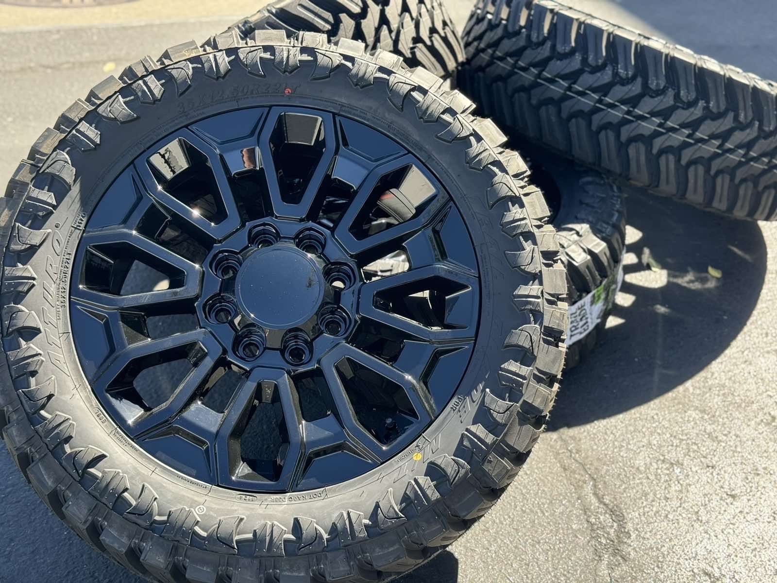 22” Black or Chrome RIMS GMC Sierra 2500 Denali 3500 Wheels and 35” Tires Chevy Silverado Chevrolet 3500HD 22 Inch 2500HD LT HD Heavy Duty 35x12.50R22