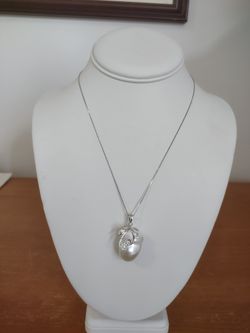Large baroque pearl necklace