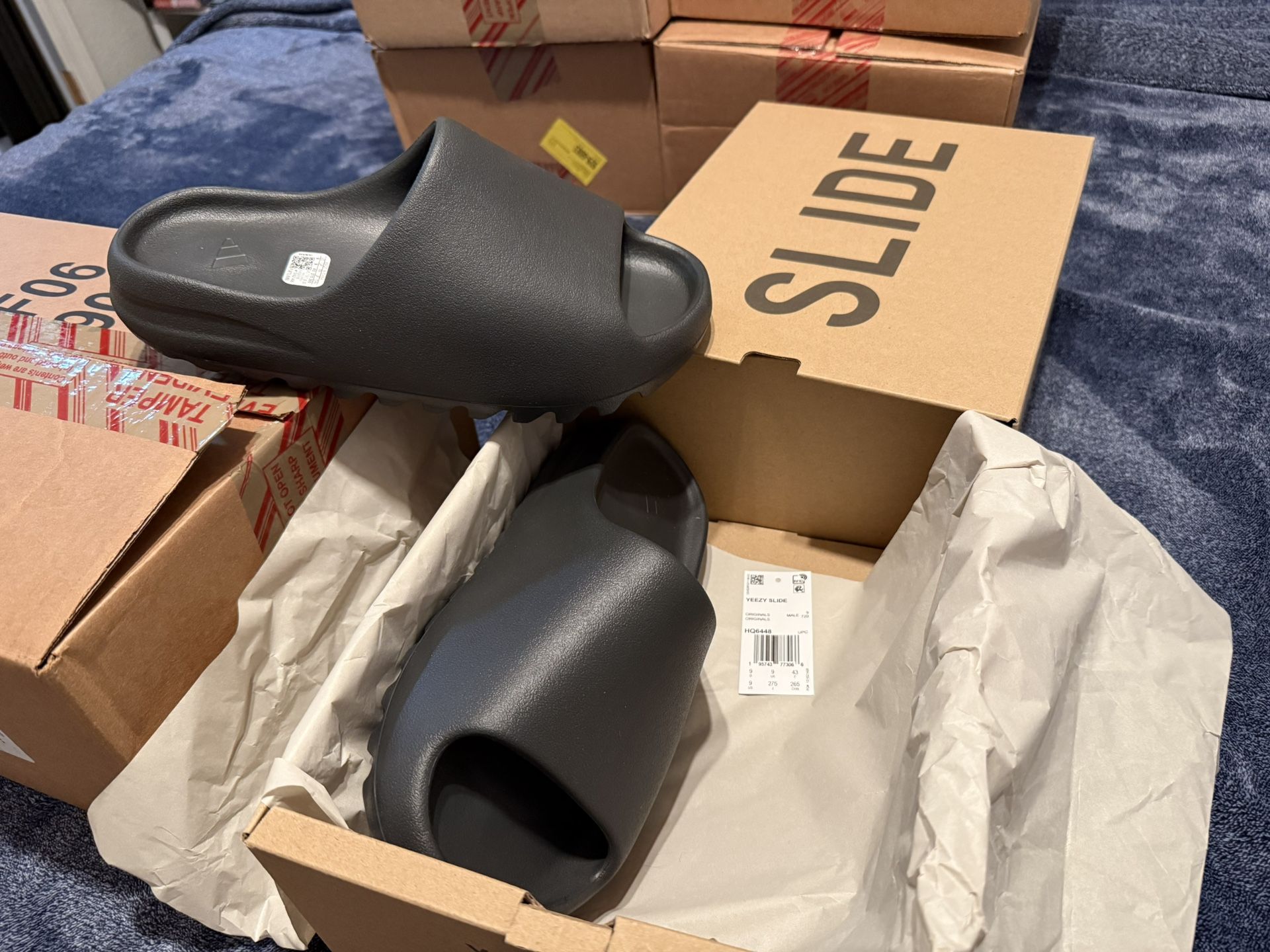 Yeezy Slides Onyx Size 9 display picture 1