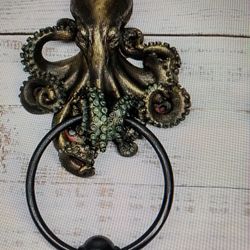 Ostopus Door Knocker 