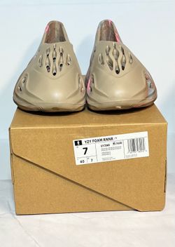 Yeezy Foam RNNR MX Sand Grey | 7M/8.5W