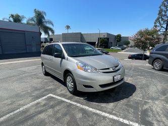 2007 Toyota Sienna LE with only 40K miles 3.5 V6