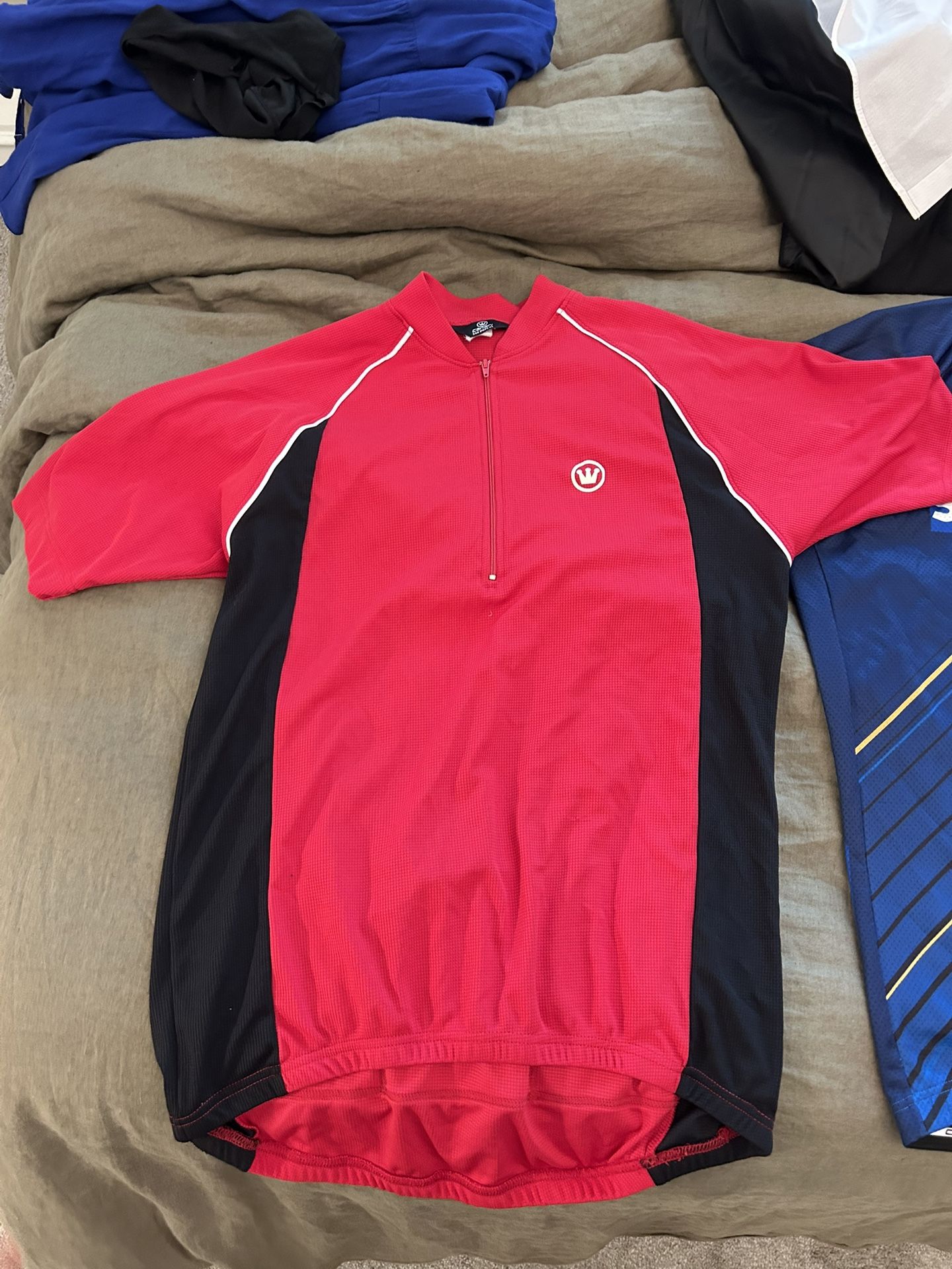Cycling clothing