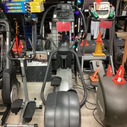 Used Precor EFX 5.21 Elliptical (Read Description)
