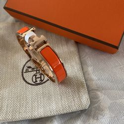 Hermès Narrow Enamel Clic H Bracelet Orange