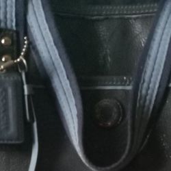 GREY COACH  LARGE TOTE  SLIGHTLY USED GOOD CONDITION