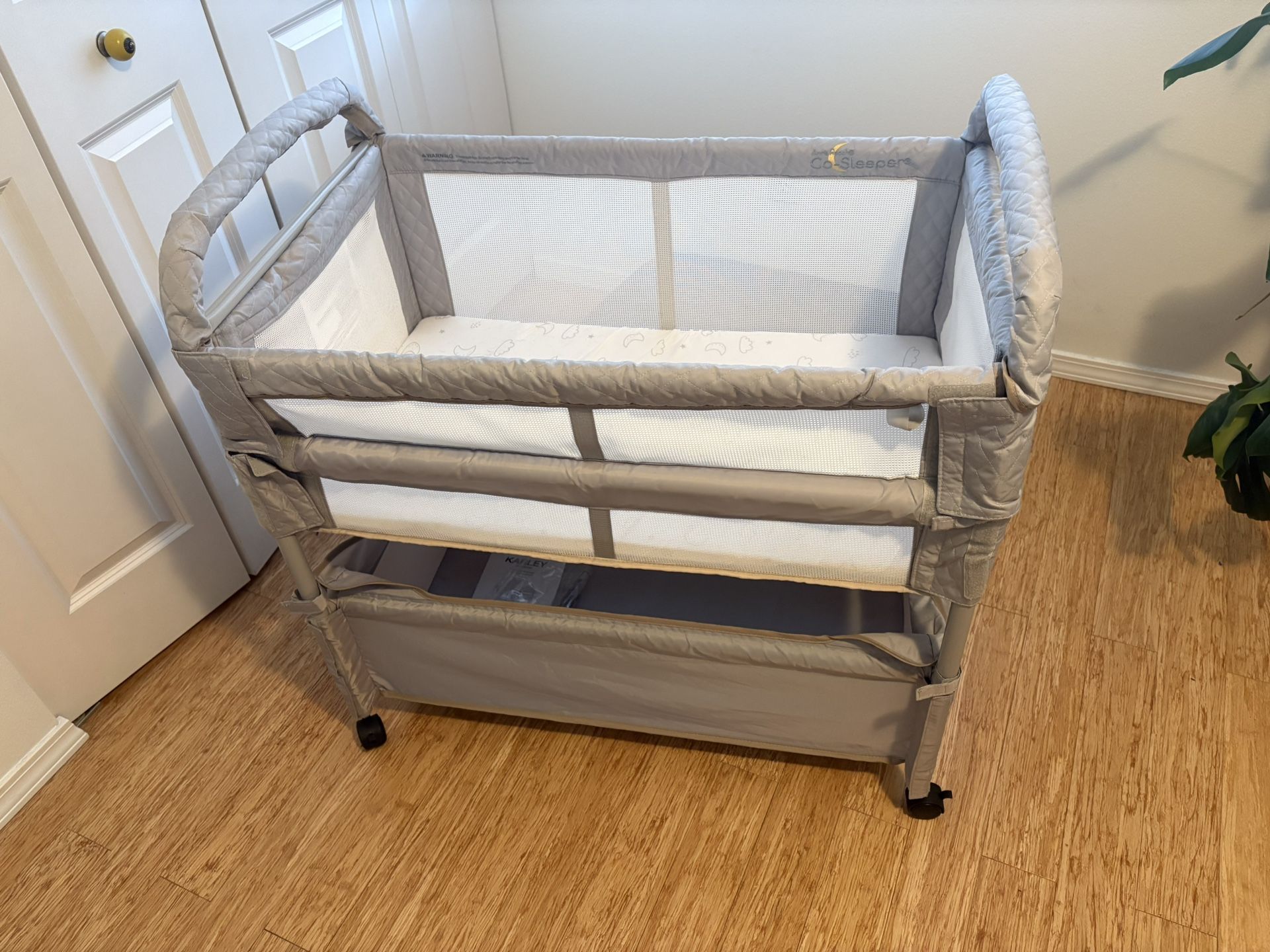 Arm’s Reach Side Sleeper Bassinet