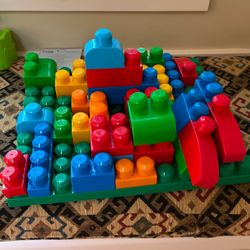 Mega Blocks - With Base Board
