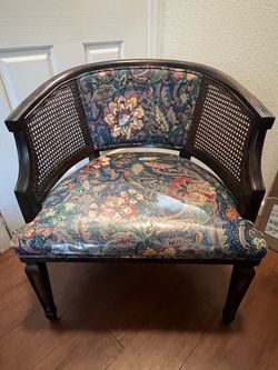 Accent chair
