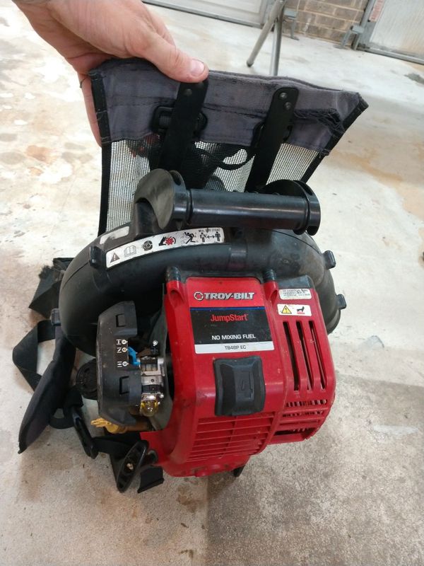 Backpack blower Troybuilt TB4BP EC 4 cycle 32cc for Sale in Brentwood