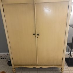 Vintage Wardrobe 