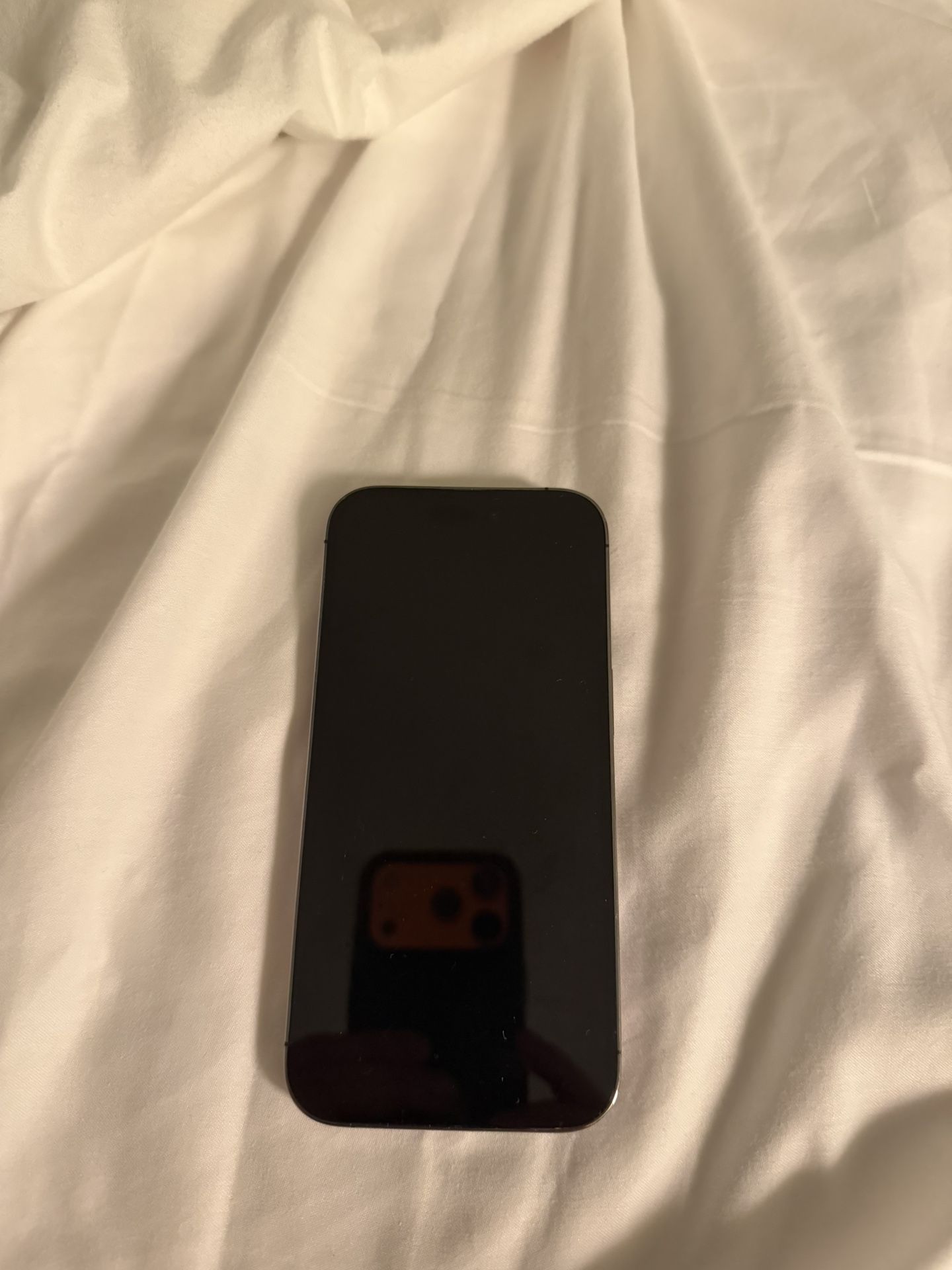 iPhone 14 Pro “Deep Purple”