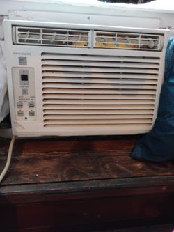 Frigidaire Air conditioner 5000 btu