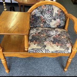 Absolutely Gorgeous Oak Gossip Bench