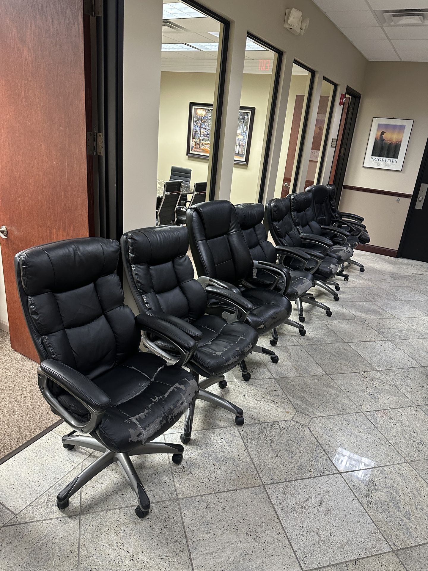FREE 8 Office Chairs