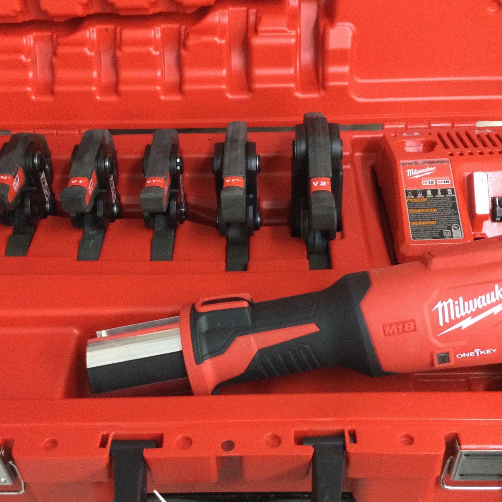 Milwaukee M18 Press Tool