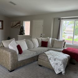 Sectional Sofa With Ottoman