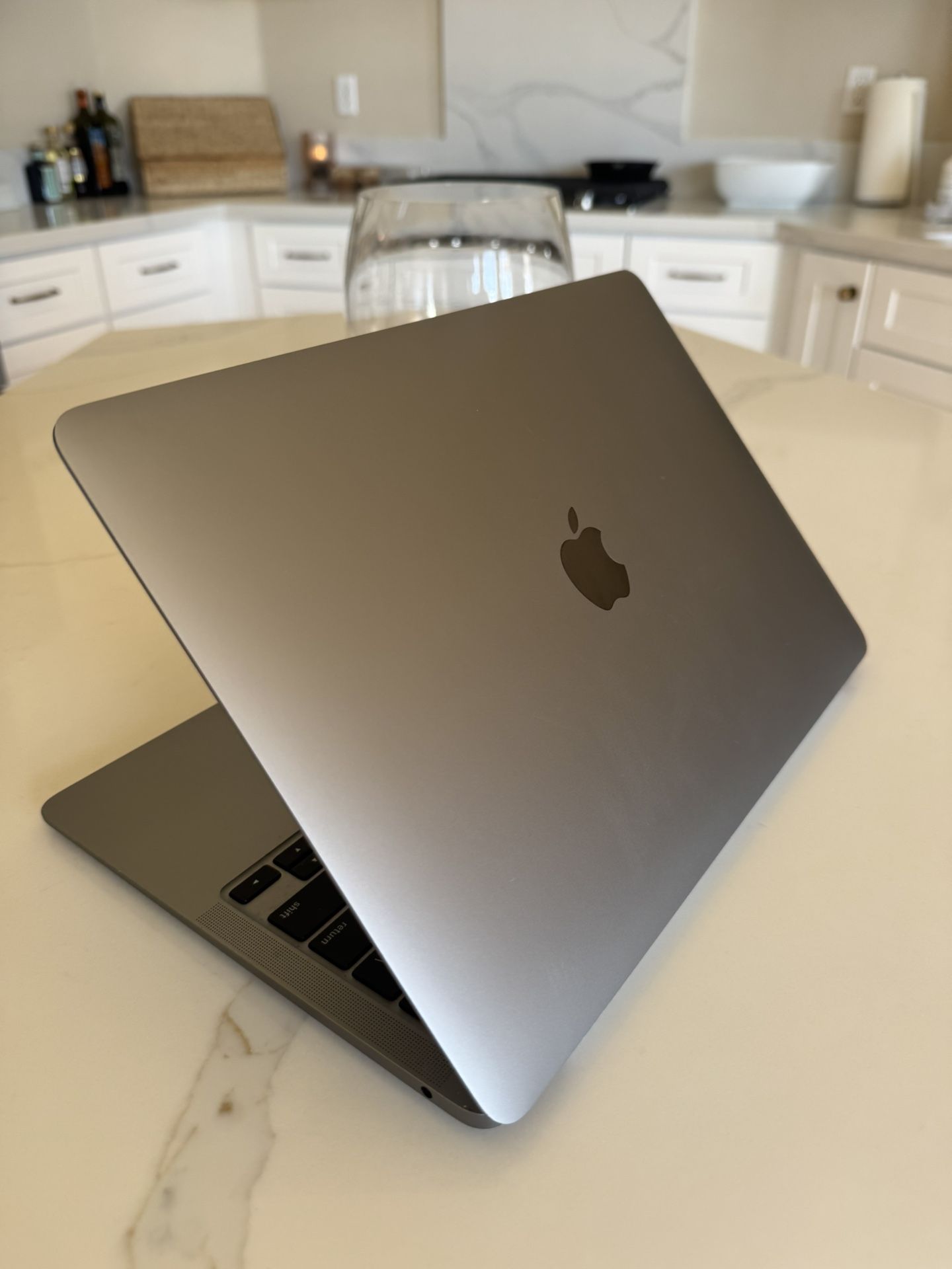 💻 MacBook Air 13"