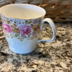 Serena 8329 Royal Albert Bone China